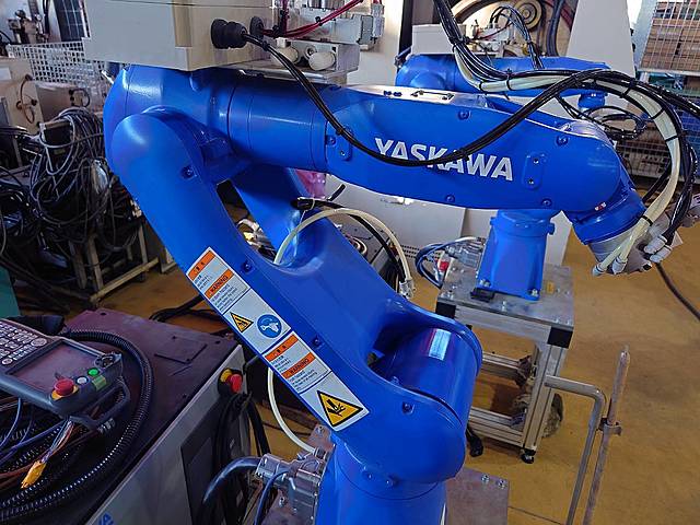 P008422 ロボット 安川 MOTOMAN-GP7_2