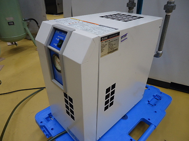 SMC エアドライヤ IDF2E-10 コンプレッサ1.5KW用 100V 35℃ 0.7MPa Rc3