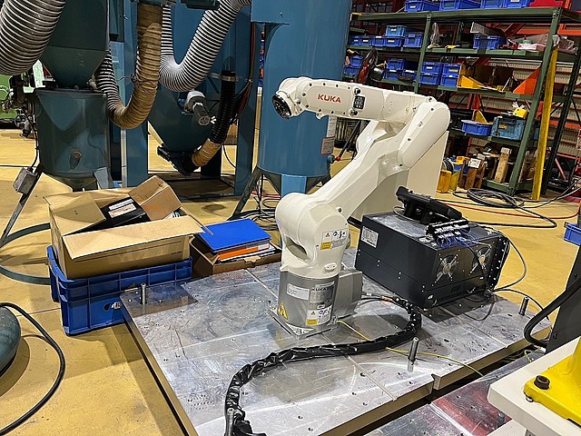 P008739 ロボット KUKA KR10R1100-2